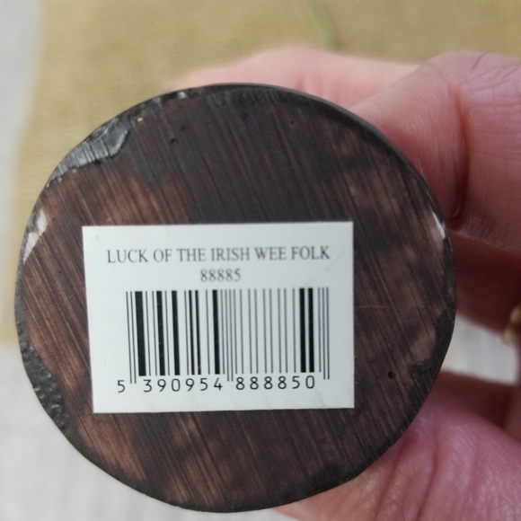 Wee Folk Leprechaun With Pot Of Gold Decor - Picture 5 of 6